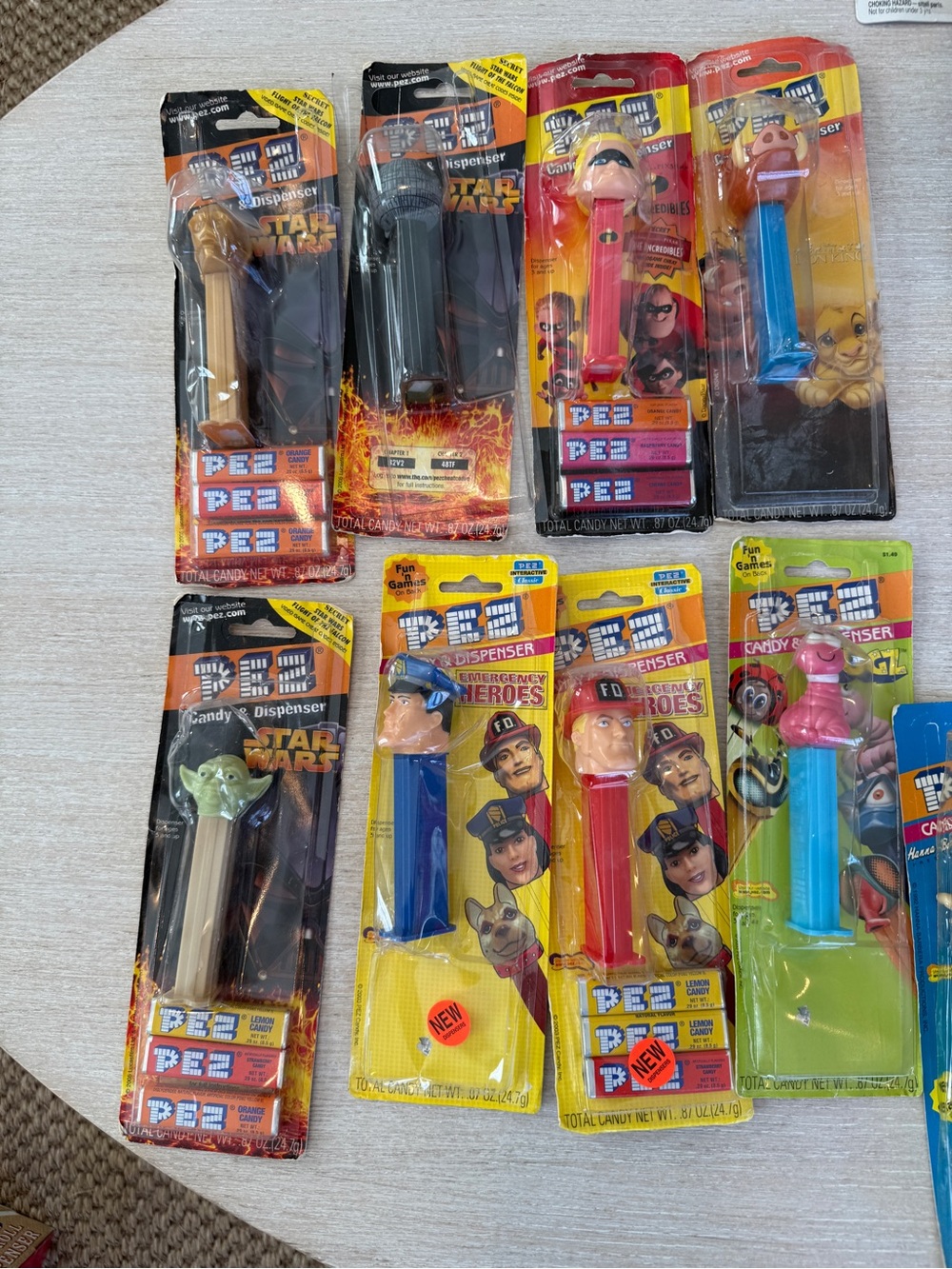 Large Lot of Vintage Pez Dispensers Sealed - Picture 2 of 12